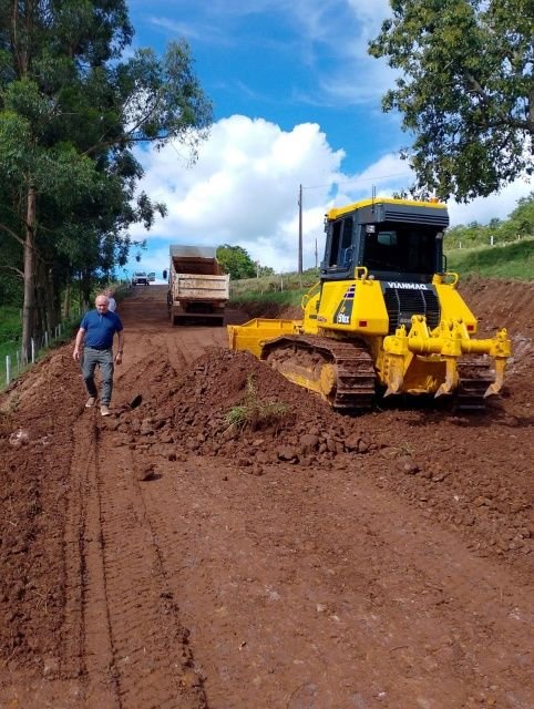 Guaraciaba melhora acesso à BR-163 para facilitar transporte agrícola