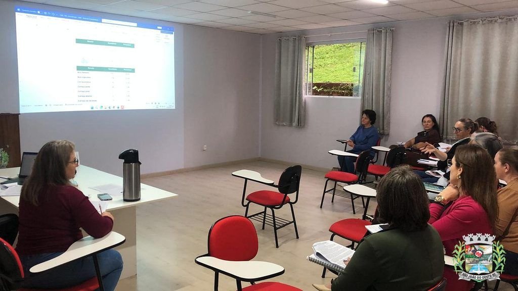 São João do Oeste avança na construção do novo Plano Municipal de Educação