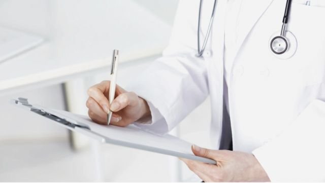 Senado e Câmara aprovam exame obrigatório para médicos; Enamed será exigido a partir de 2026