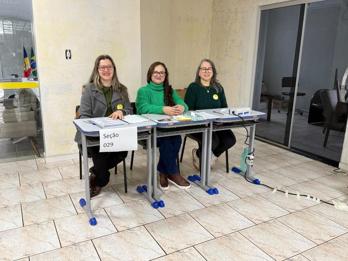 Votação do segundo turno em Campo Erê ocorre com tranquilidade e segurança reforçada